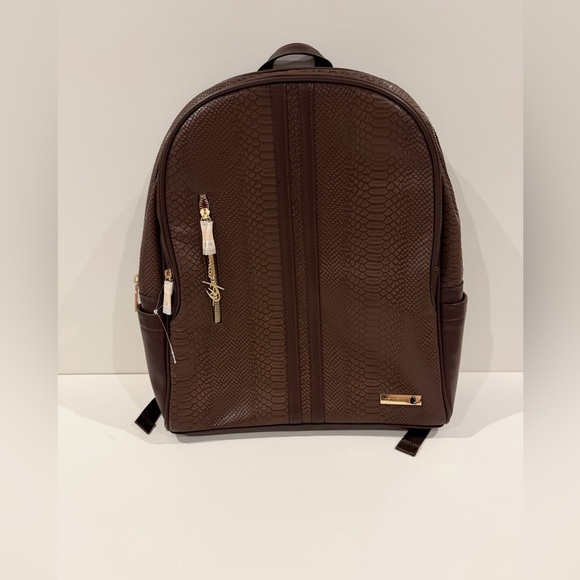 NWT TOTE& CARRY SIGNATURE TRAVELER BACKPACK IN CHOCOLATE - Picture 15 of 15